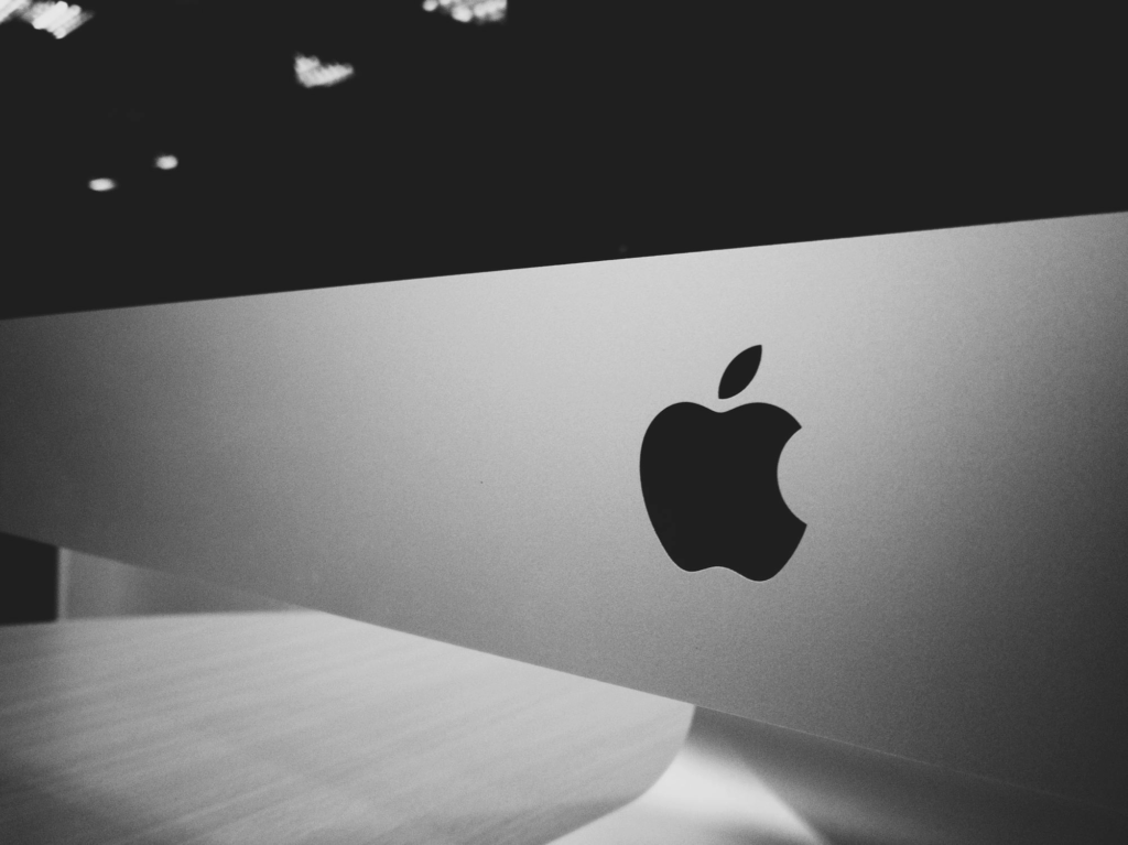 Apple & OpenAI Announce “Privacy-First” LLM Integration for iOS