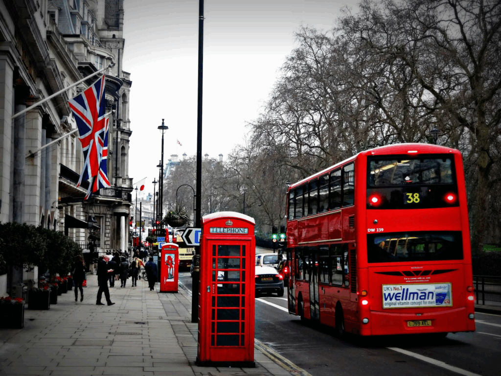 UK Defense Strategy Emphasizes AI Integration